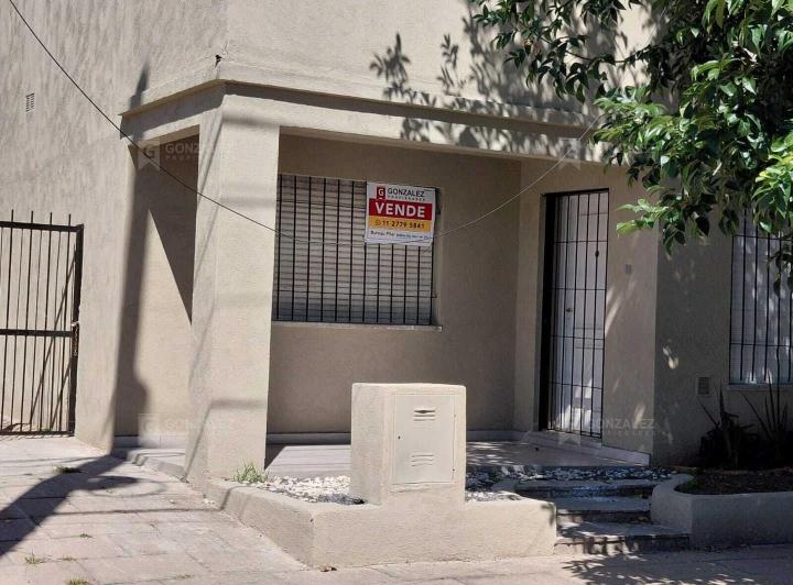 Casa · 100m² · 3 Ambientes · 1 Cochera
