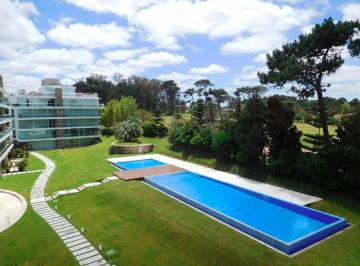 Departamento · 107m² · 5 Ambientes · 1 Cochera · Venta Departamento 3 Dorm. con Terraza Parrilla Propia Amenities en Playa Brava Punta del Este