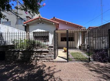 Casa · 142m² · 4 Ambientes · 1 Cochera · Nuevo Ingreso – Oportunidad en Ubicación Privilegiada