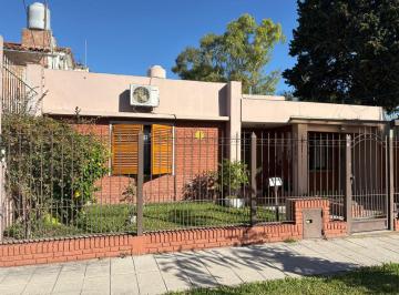 Casa de 3 ambientes, Almirante Brown · Casa en Venta