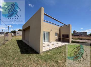 Casa · 42m² · 2 Ambientes · 1 Cochera · Casa a Estrenar - 2 Ambientes - Parrilla - Patio - Frente Mar