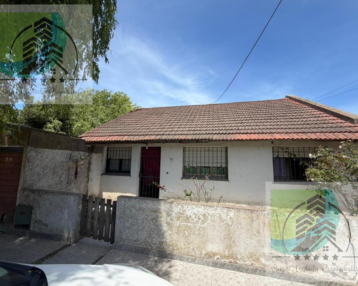 Casa 4 amb con departamento 2 amb, 233m² en lote propio