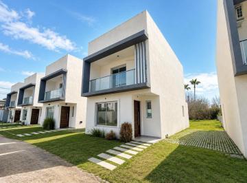 Casa de 3 ambientes, La Plata · Casa en Venta en 9 Entre 504 y 505