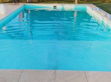 Casa de 5 ambientes, Roldán · Casa con Amplio Jardín y Pileta en Roldán
