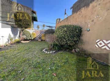 Local comercial · 250m² · 7 Ambientes · Local en Bernal Este