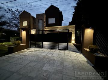 Casa · 170m² · 3 Ambientes · 2 Cocheras · Venta Casa 3 Ambientes Apta Credito Hipotecario. Parque Sakura. Exaltación de La Cruz