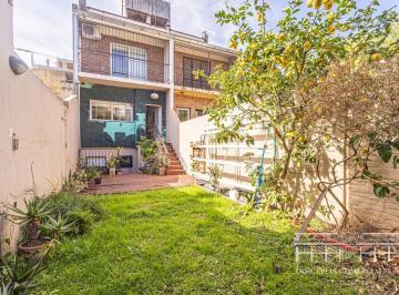 PH · 169m² · 4 Ambientes · 2 Cocheras · Venta Casa Tipo Duplex 2 Cocheras con Jardin en Saavedra