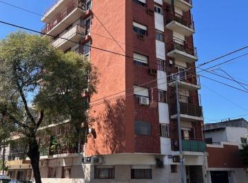 Departamento de 3 ambientes, Parque Chacabuco · Venta de Departamento de 3 Amb con Hermosa Vista y Sol.