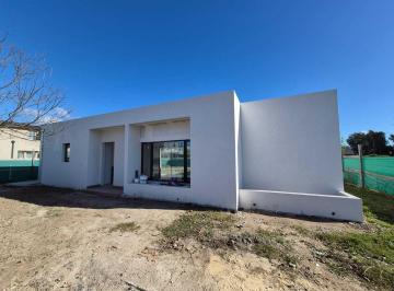 Casa · 140m² · 4 Ambientes · 2 Cocheras · Casa en Venta en Santa Isabel I, Escobar, G. B. a. Zona Norte