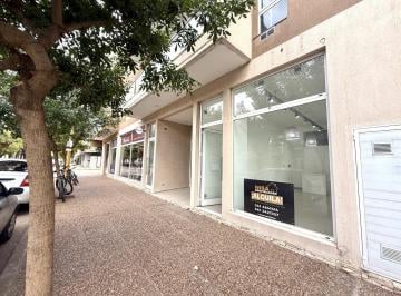 Local comercial · 34m² · Alquiler Local Al Frente Vidriado Apto Dietetica/tecnologia a Pasos de Escuelas Ivm