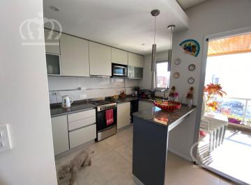 Departamento · 66m² · 3 Ambientes · 1 Cochera · Venta Departamento 3 Ambientes con Cochera Cubierta - Lanús Este