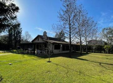 Casa · 95m² · 4 Ambientes · Venta Casa de 5 Ambientes