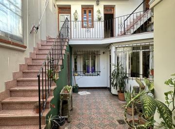 Casa · 281m² · 10 Ambientes · 2 Cocheras · Venta Casa Cuatro Dorm. con Cocheras, Quincho y Terraza en Barrio La Sexta
