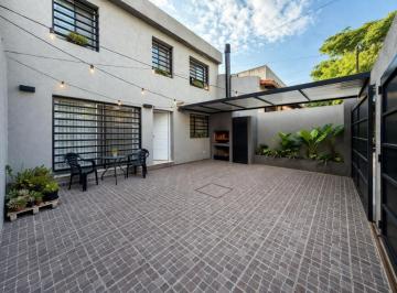PH · 60m² · 2 Ambientes · 1 Cochera · PH 3 Ambientes con Patio y Cochera en Castelar Sur