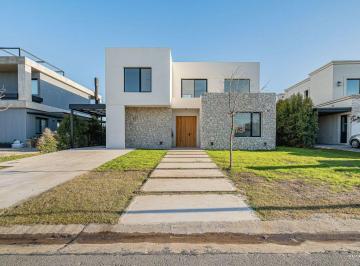 Casa de 5 ambientes, Escobar · Venta Casa a Estrenar en El Barrio Acacias de Puertos del Lago.