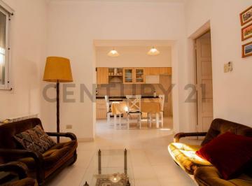 Casa · 197m² · 7 Ambientes · 1 Cochera · Venta Casa de 2 Dorm. con Cochera en Barrio José de San Martín, Rosario