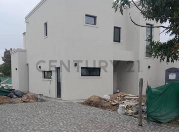 Casa · 190m² · 5 Ambientes · 3 Cocheras · Venta de Casa 5 Ambientes en San Matias Puertos Canton Escobar a Estrenar
