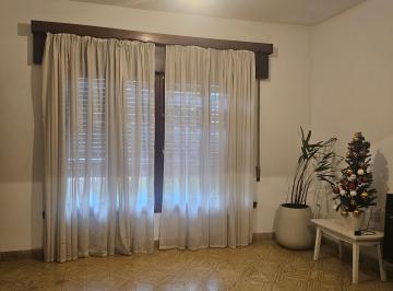 Casa de 2 ambientes, Córdoba · Vendo Casa en Barrio Granja de Funes de 3 Dorm. Pileta Terreno de 600 m²
