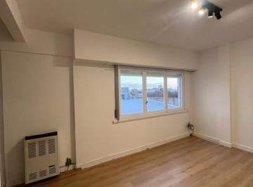 Departamento · 47m² · 3 Ambientes · Venta - Depto Tres Ambientes en Semipiso - Contrafrente Abierto