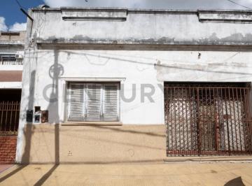 Casa · 97m² · 3 Ambientes · Casa a Refaccionar Para Inversor o Proyecto Inmobiliario