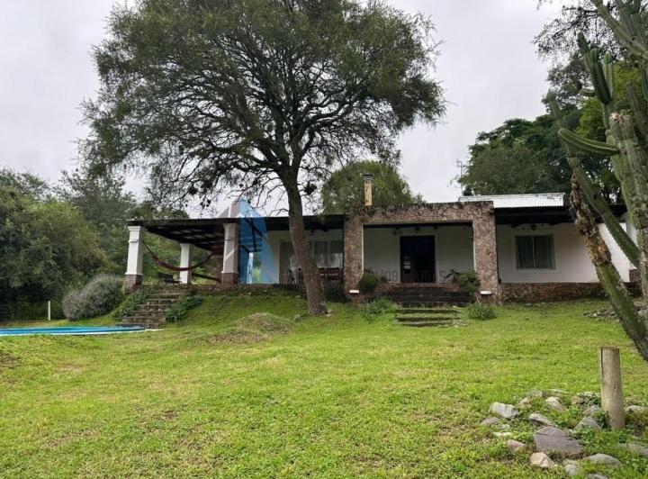 Casa · 198m² · 5 Ambientes · 1 Cochera