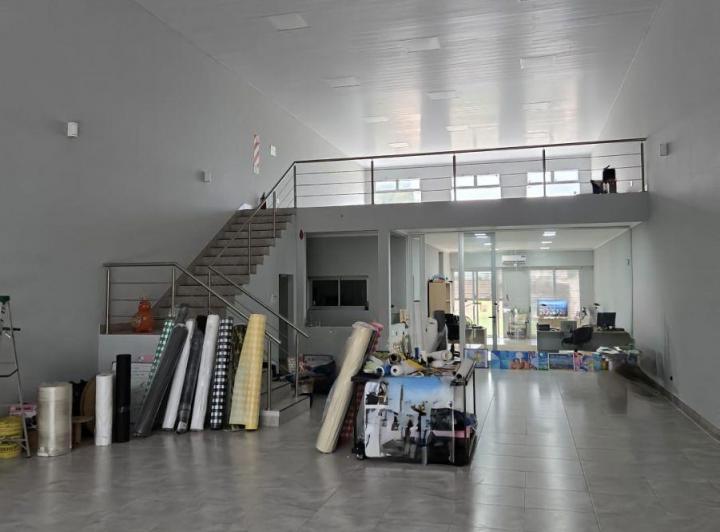 Local comercial · 300m² · 3 Ambientes