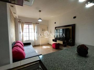 PH · 34m² · 2 Ambientes · 1 Cochera · Casa Tipo PH 2 Ambientes con Patio y Cochera en Morón Sur.