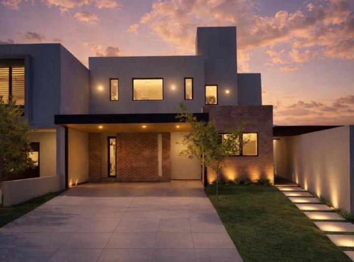 Casa · 360m² · 10 Ambientes · 2 Cocheras