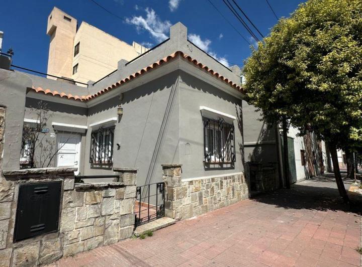 Casa · 110m² · 5 Ambientes