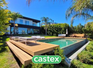 Casa · 224m² · 5 Ambientes · 2 Cocheras · Casa en Venta, Barrio Las Tipas, Nordelta