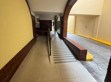 Departamento en Venta de 3 ambientes  · Departamento 3 Amb - Apto Prof o Viv - Excelente Ubicación. Bajas Expensas. 2 A/a.