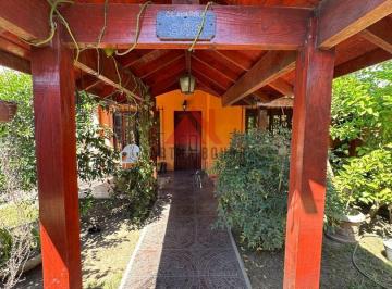 Casa · 140m² · 4 Ambientes · 1 Cochera · Casa en Venta en Pilar, G. B. a. Zona Norte, Argentina
