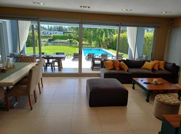 Casa · 240m² · 6 Ambientes · 3 Cocheras · Casa en Venta en La Comarca, General Pacheco, Tigre