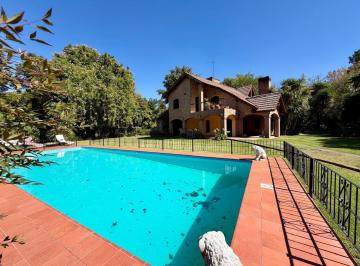 Casa · 184m² · 3 Ambientes · 2 Cocheras · Casa en El Cazador | 2.100 m² de Lote Pileta Parque Único - ID 5997