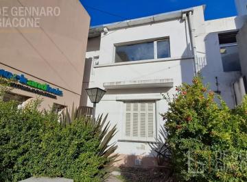Local comercial · 200m² · 8 Ambientes · Local en Macrocentro