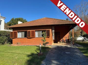Casa · 103m² · 4 Ambientes · 2 Cocheras · Casa en Venta en Larena Country Club, Pilar, G. B. a. Zona Norte