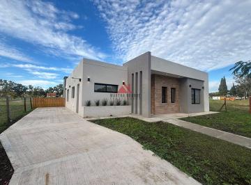 Casa · 141m² · 4 Ambientes · 1 Cochera · Casa en Venta en Santa Sofía, Pilar del Este, Pilar