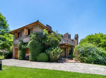 Casa · 319m² · 6 Ambientes · 1 Cochera · Casa en Venta en Pilar del Lago, Pilar, G. B. a. Zona Norte