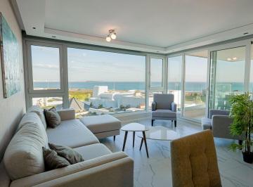 Departamento · 139m² · 4 Ambientes · 1 Cochera · Venta Apartamento 4 Dorm. Punta del Este Poseidon