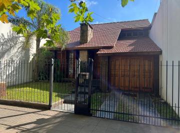 FACHADA · Casa en Banfield Oeste