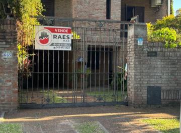 Casa de 8 ambientes, Ciudad de Santa Fe · Casa en Guadalupe con 3 Dorm. y Gran Potencial – Lote 8,66 X 30