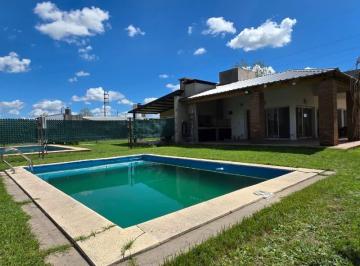 Casa · 123m² · 1 Ambiente · 3 Cocheras · Casa Tierra de Sueños 3