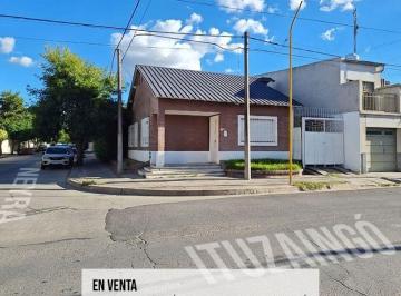 Casa de 5 ambientes, Gualeguaychú · Casa Céntrica en Esquina de Calles Neyra E Ituzaingó. Gualeguaychú, Entre Ríos.