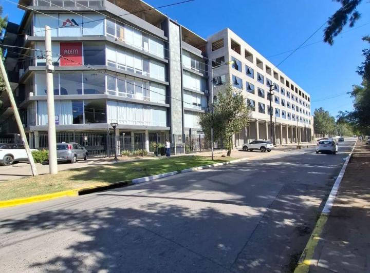Local comercial · 130m² · 1 Ambiente
