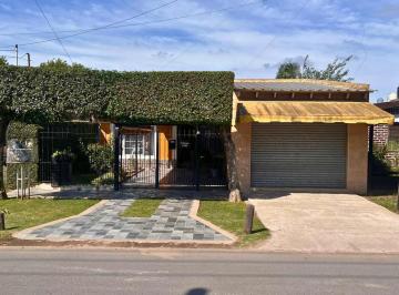 Casa · 130m² · 5 Ambientes · 1 Cochera · Casa | 5 Ambientes | Local Depto | Apto Crédito | Cochera | La Reja
