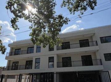 Departamento · 70m² · 2 Ambientes · 1 Cochera · Departamento 2 Ambientes en Alquiler con Cochera y Terraza - Ituzaingo