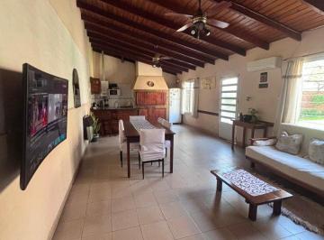 Casa · 130m² · 4 Ambientes · 1 Cochera · Venta - Casa 2 Dorm. Excelente Ubicacion a m del Rio Paraná