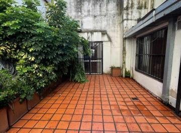 Casa · 80m² · 4 Ambientes · Corrientes 940