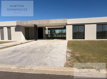 Casa · 259m² · 5 Ambientes · 4 Cocheras · Casa en Venta - 5 Ambientes - Salida Al Rio - Pileta - Barrio Náutico El Naudir