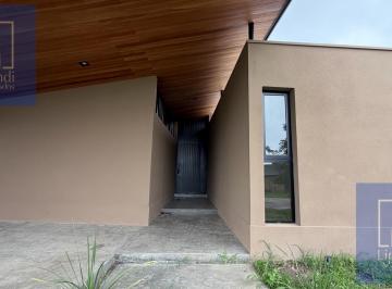 Casa · 182m² · 4 Ambientes · 2 Cocheras · Casa en El Nogal